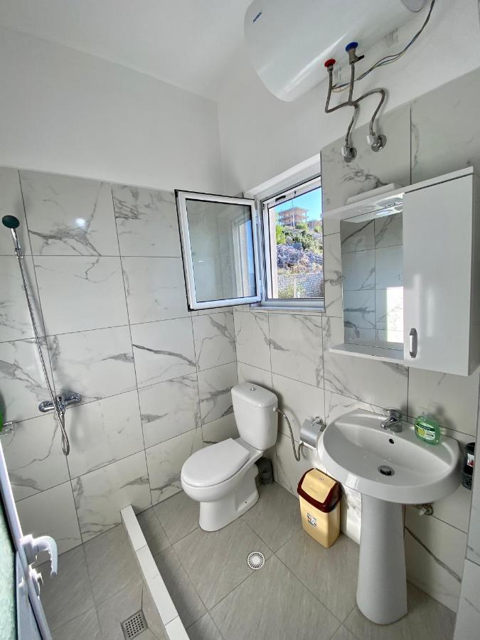 Apartmente Pamela Sarandë Exterior foto