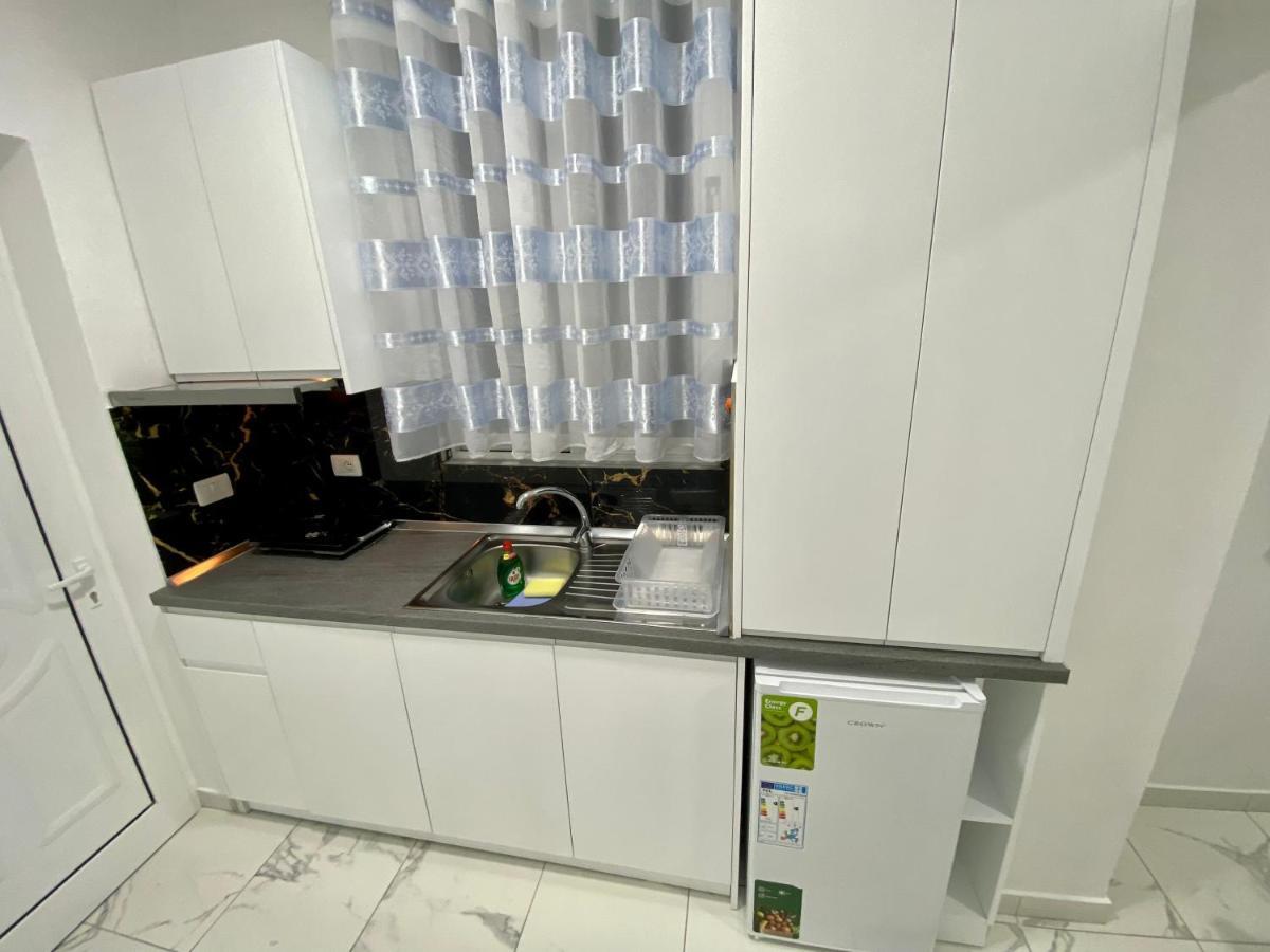 Apartmente Pamela Sarandë Exterior foto